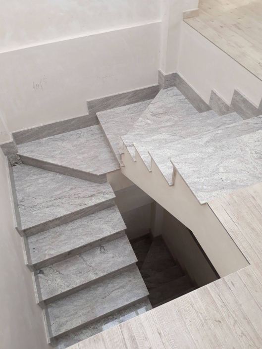 Escalera de granito Marmoles Babiloni Escalera de granito Marmoles Babiloni